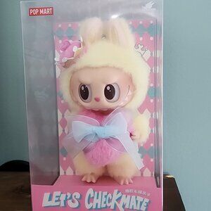 Pop Mart THE MONSTERS Let's Checkmate Series - Vinyl Plush Hanging Card Labubu
